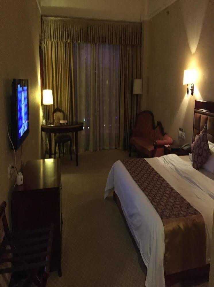 River Side Hotel Zhongshan  Exterior foto